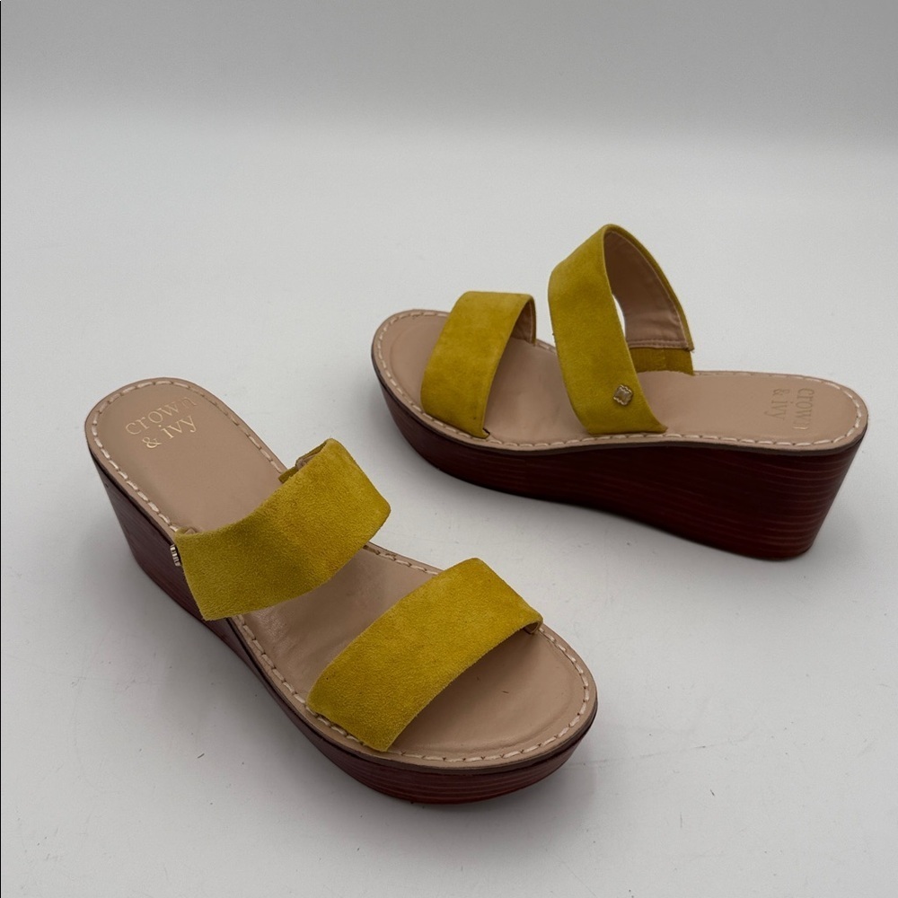 Crown & Ivy Mustard Wedge Sandals platform women 6.5M leather suede slip on Y2K